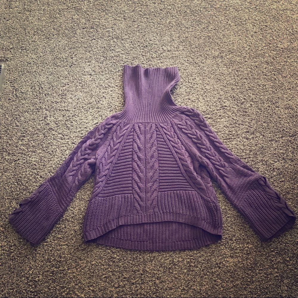 Express bell sleeve chunky knit sweater